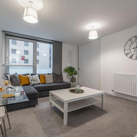 Modern 1 Bed In Central Mk, Free Parking, Smart Tv, Manhattan House By Valore Property Services Мілтон-Кінз Екстер'єр фото
