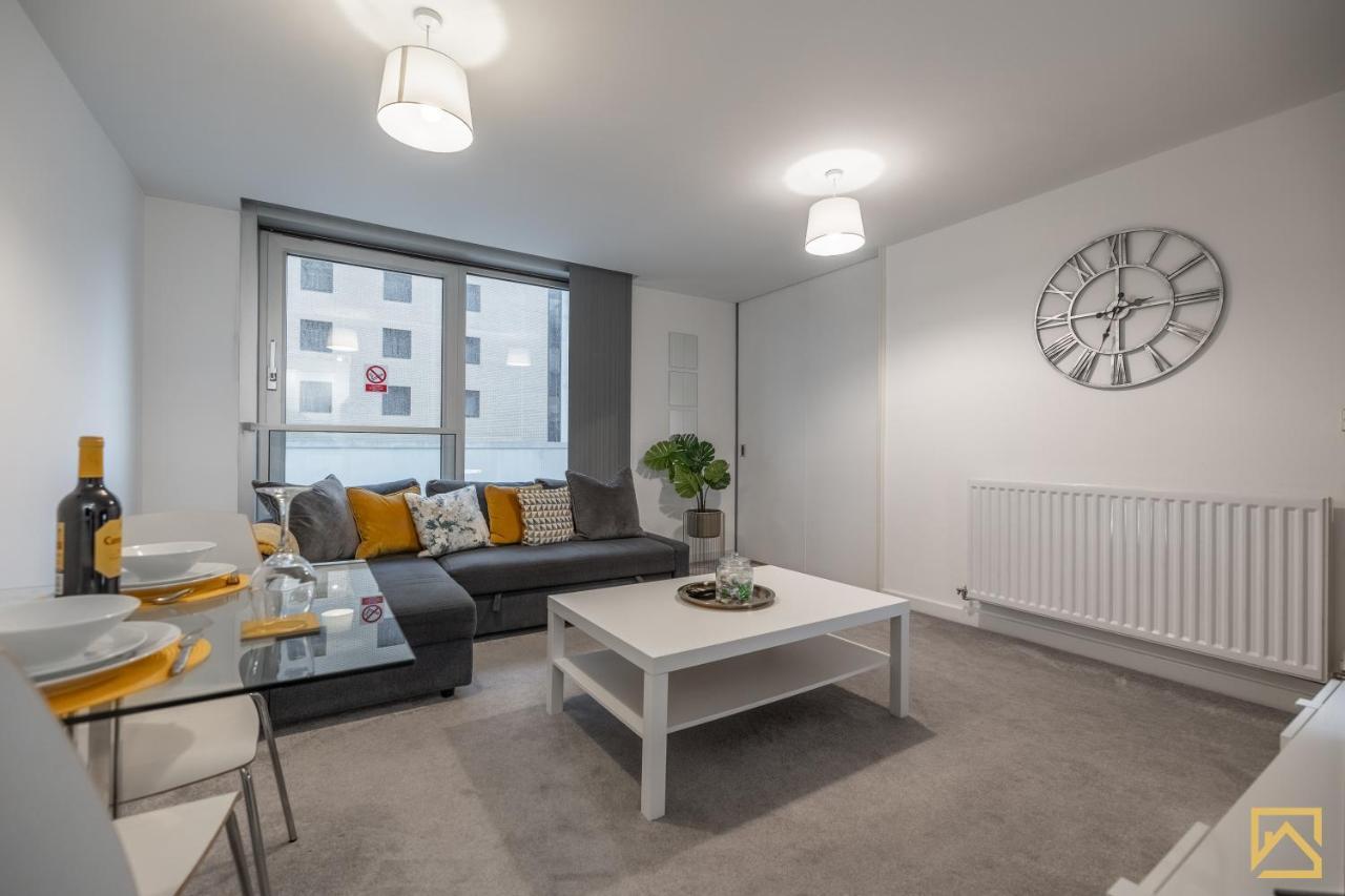 Modern 1 Bed In Central Mk, Free Parking, Smart Tv, Manhattan House By Valore Property Services Мілтон-Кінз Екстер'єр фото
